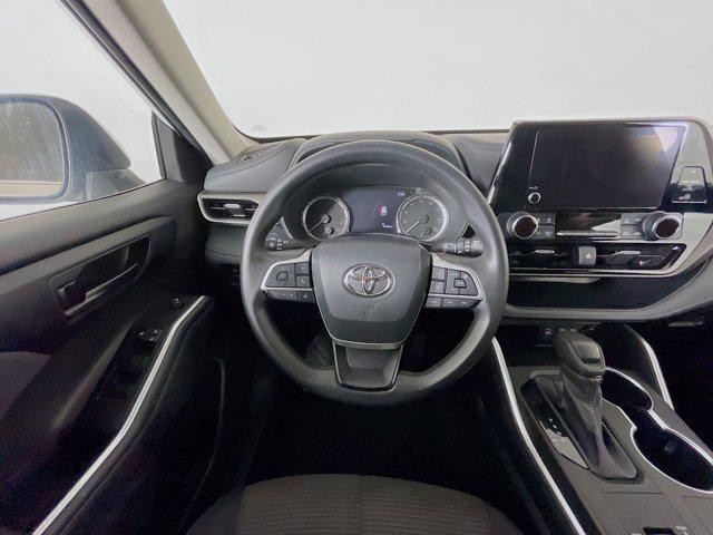 used 2023 Toyota Highlander car, priced at $31,289