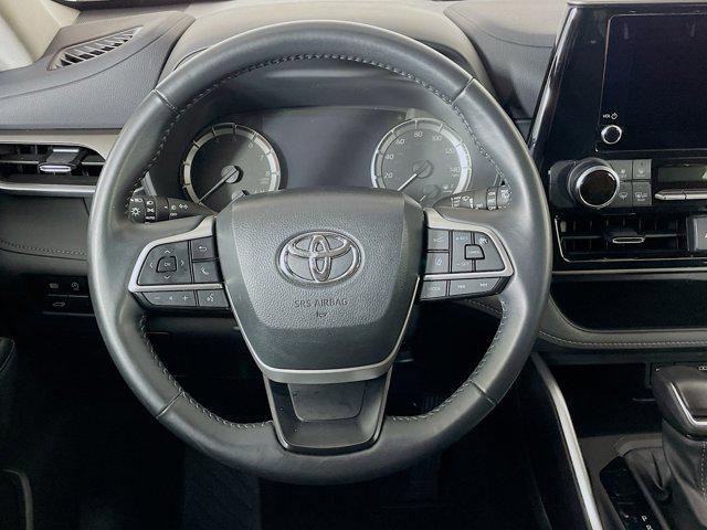 used 2024 Toyota Highlander car, priced at $37,689