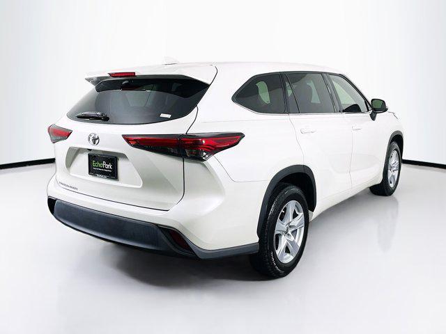 used 2020 Toyota Highlander car, priced at $28,299