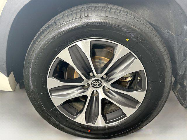 used 2020 Toyota Highlander Hybrid car, priced at $27,987