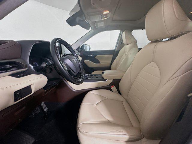 used 2020 Toyota Highlander Hybrid car, priced at $27,987
