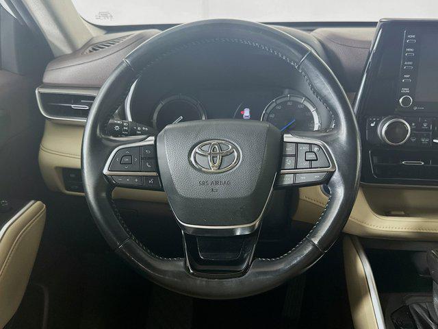 used 2020 Toyota Highlander Hybrid car, priced at $27,987