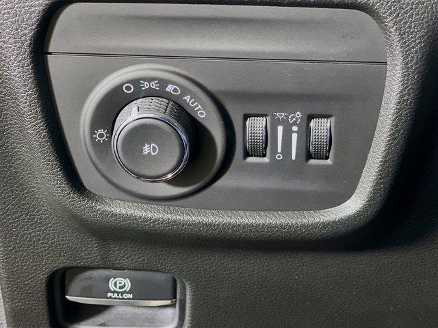 used 2022 Jeep Grand Cherokee car, priced at $29,297