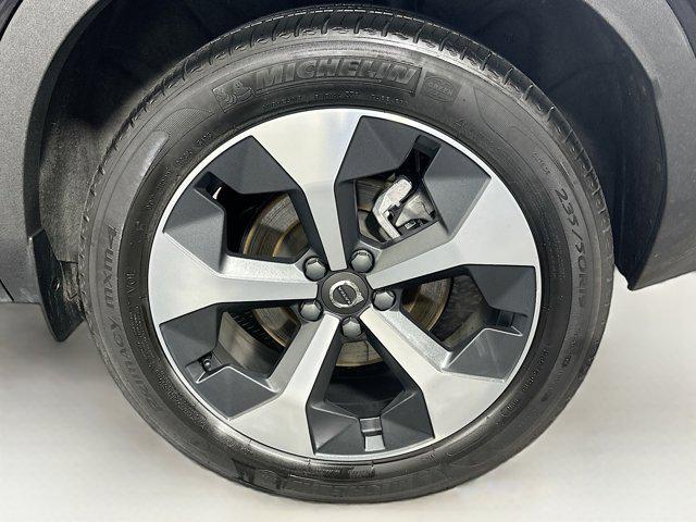 used 2024 Volvo XC40 car, priced at $27,697