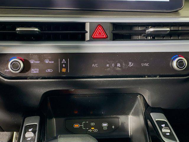 used 2024 Kia Sorento car, priced at $34,397