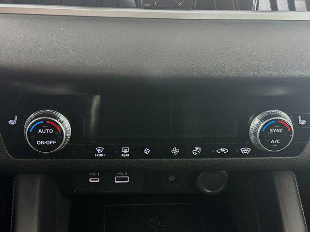 used 2024 Mitsubishi Outlander car, priced at $21,987