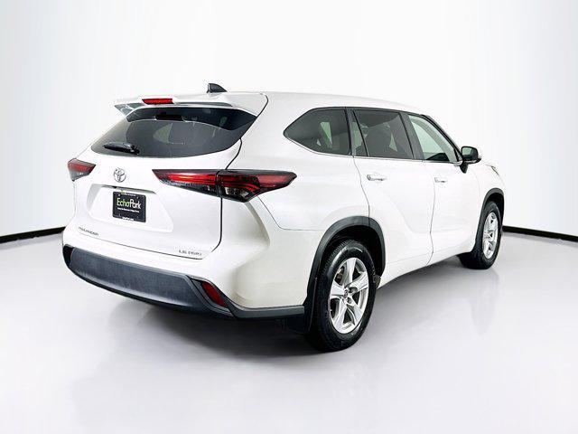 used 2024 Toyota Highlander car, priced at $32,397