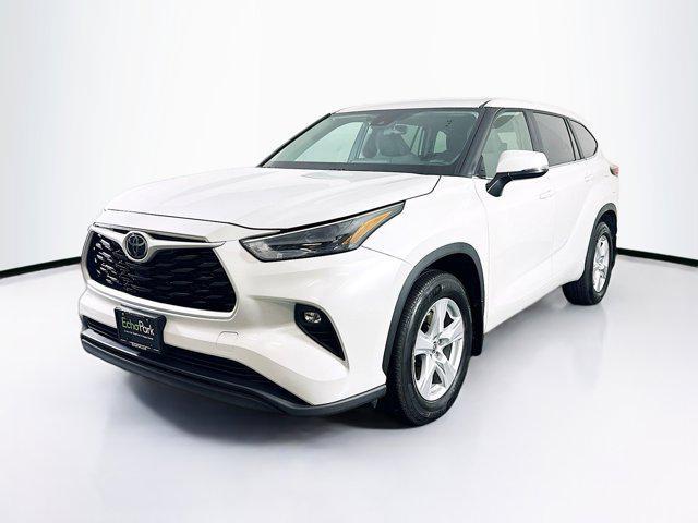 used 2024 Toyota Highlander car, priced at $32,397