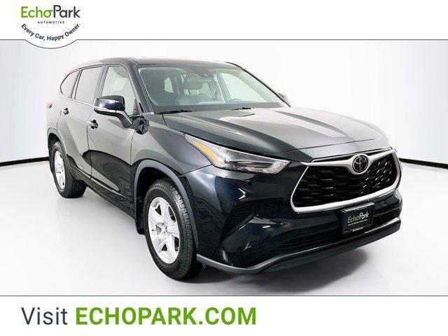 used 2023 Toyota Highlander car, priced at $31,689