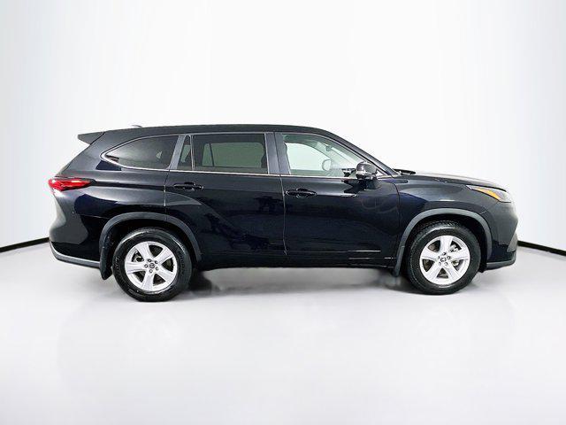 used 2023 Toyota Highlander car, priced at $31,689