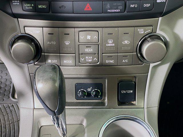 used 2008 Toyota Highlander car, priced at $9,299