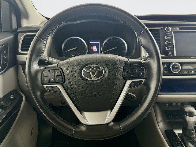 used 2019 Toyota Highlander car, priced at $26,499