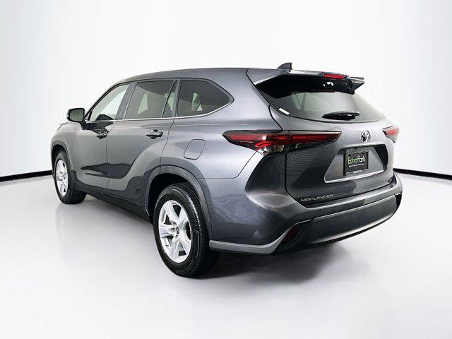 used 2024 Toyota Highlander car, priced at $35,697