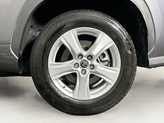 used 2024 Toyota Highlander car, priced at $35,697