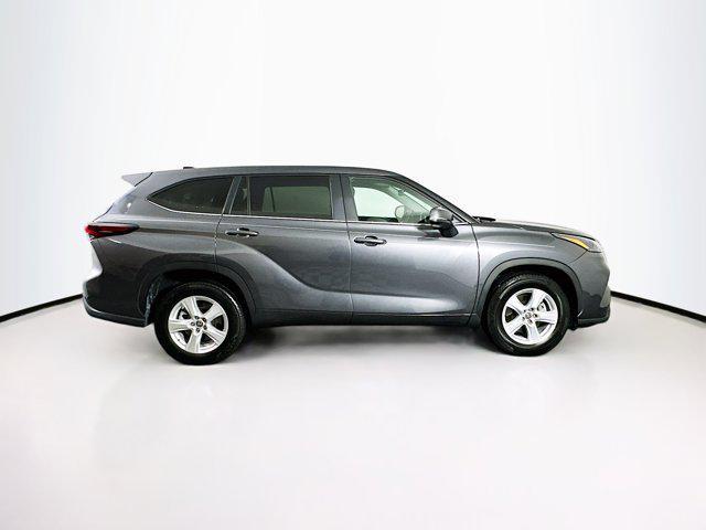 used 2024 Toyota Highlander car, priced at $35,697