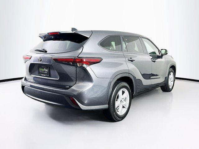 used 2024 Toyota Highlander car, priced at $35,697