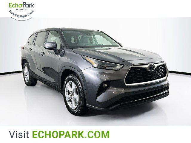 used 2024 Toyota Highlander car, priced at $35,697