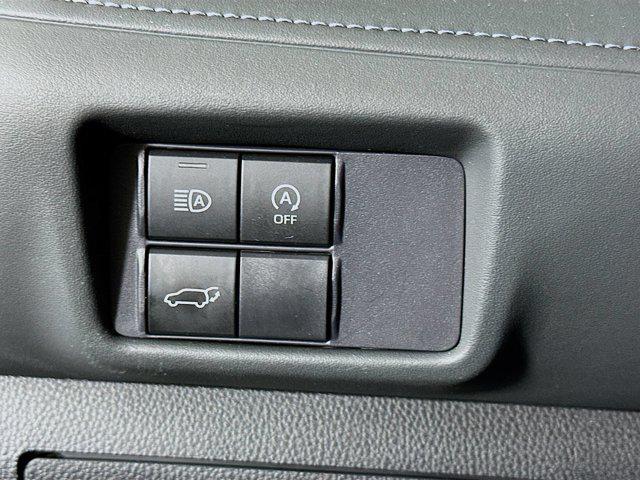 used 2024 Toyota Highlander car, priced at $35,697
