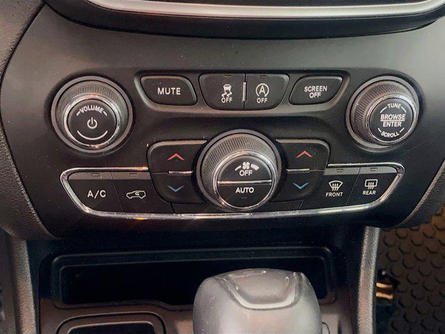 used 2019 Jeep Cherokee car, priced at $15,797
