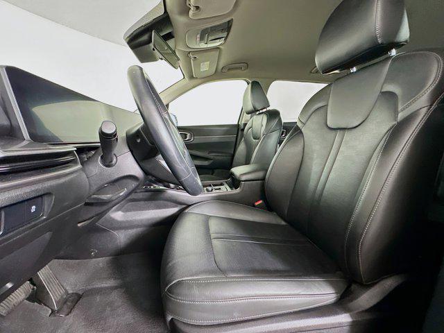 used 2024 Kia Sorento car, priced at $25,996