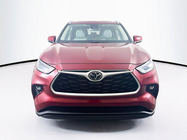 used 2023 Toyota Highlander car, priced at $30,797