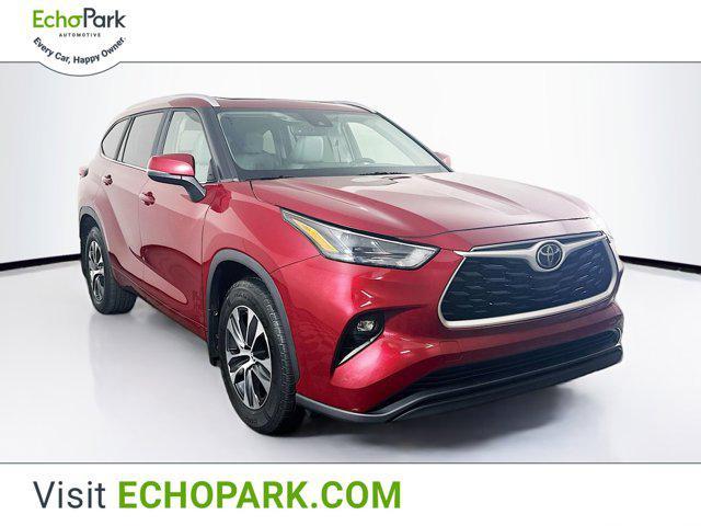used 2023 Toyota Highlander car, priced at $30,797