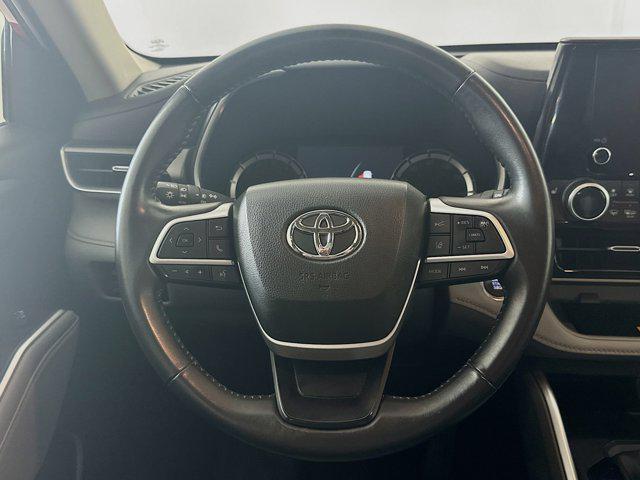 used 2023 Toyota Highlander car, priced at $30,797