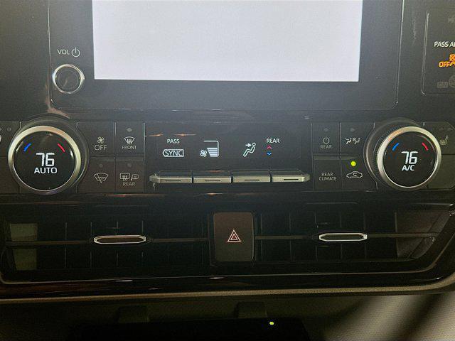 used 2023 Toyota Highlander car, priced at $30,797