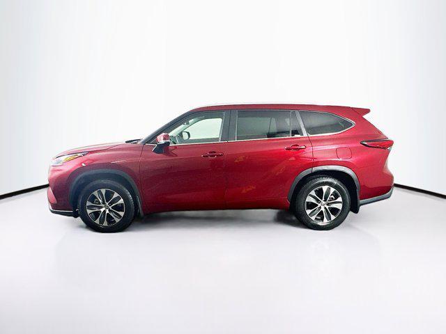 used 2023 Toyota Highlander car, priced at $30,797