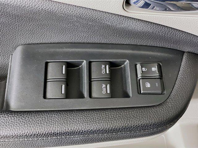 used 2022 Honda Pilot car, priced at $30,697