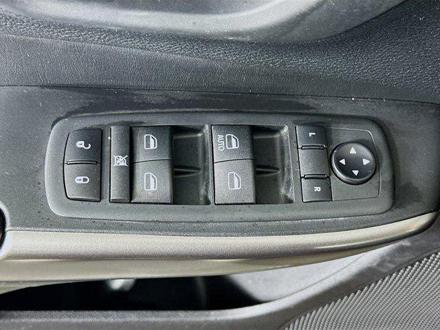 used 2020 Jeep Cherokee car, priced at $11,996