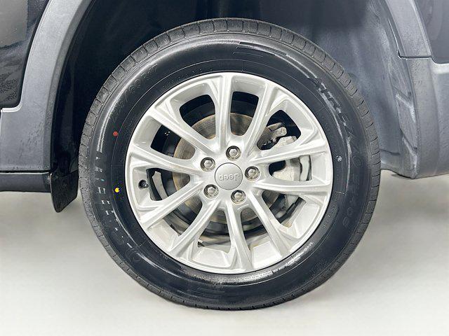 used 2020 Jeep Cherokee car, priced at $11,996