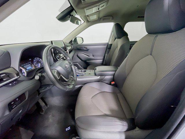 used 2024 Toyota Highlander car, priced at $37,889