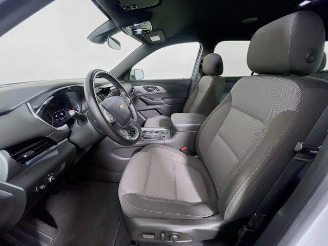 used 2023 Chevrolet Traverse car, priced at $27,487