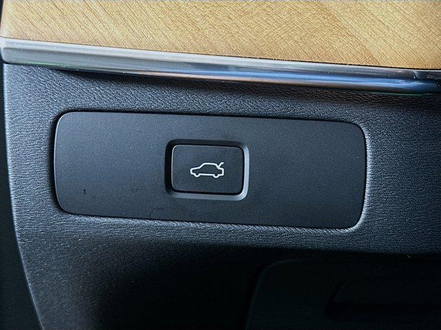 used 2024 Volvo XC90 car, priced at $39,397