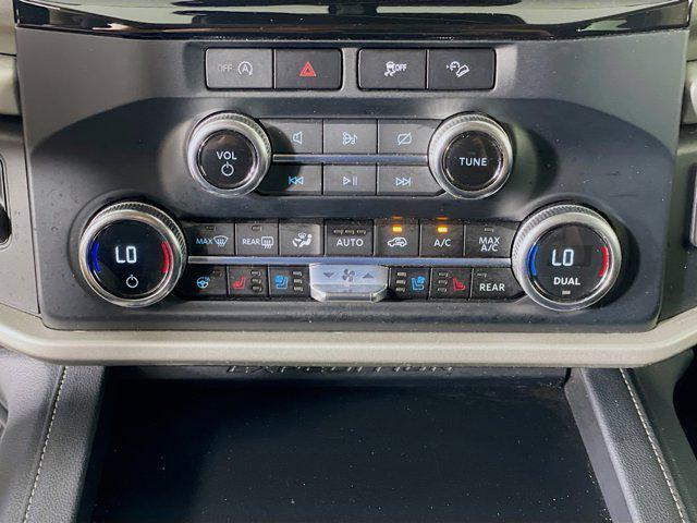used 2023 Ford Expedition car, priced at $40,397