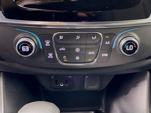used 2023 Chevrolet Traverse car, priced at $26,887