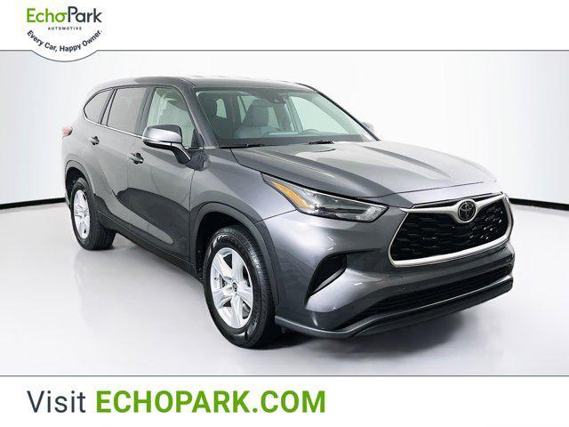 used 2023 Toyota Highlander car, priced at $29,897