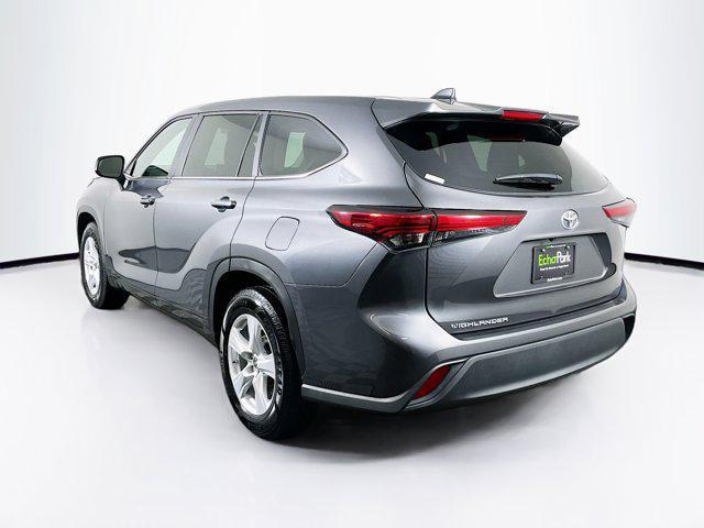 used 2023 Toyota Highlander car, priced at $29,897