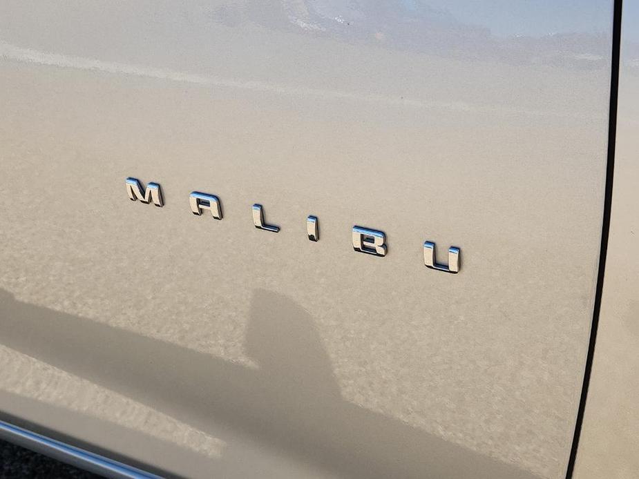 used 2022 Chevrolet Malibu car, priced at $20,109