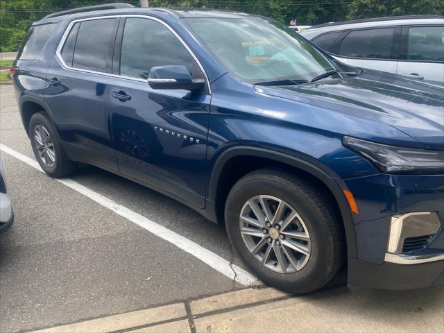 used 2022 Chevrolet Traverse car, priced at $31,908