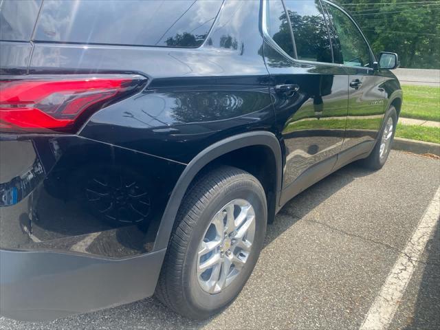 used 2022 Chevrolet Traverse car, priced at $27,308