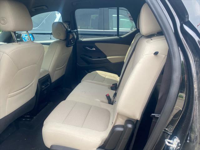 used 2022 Chevrolet Traverse car, priced at $27,308