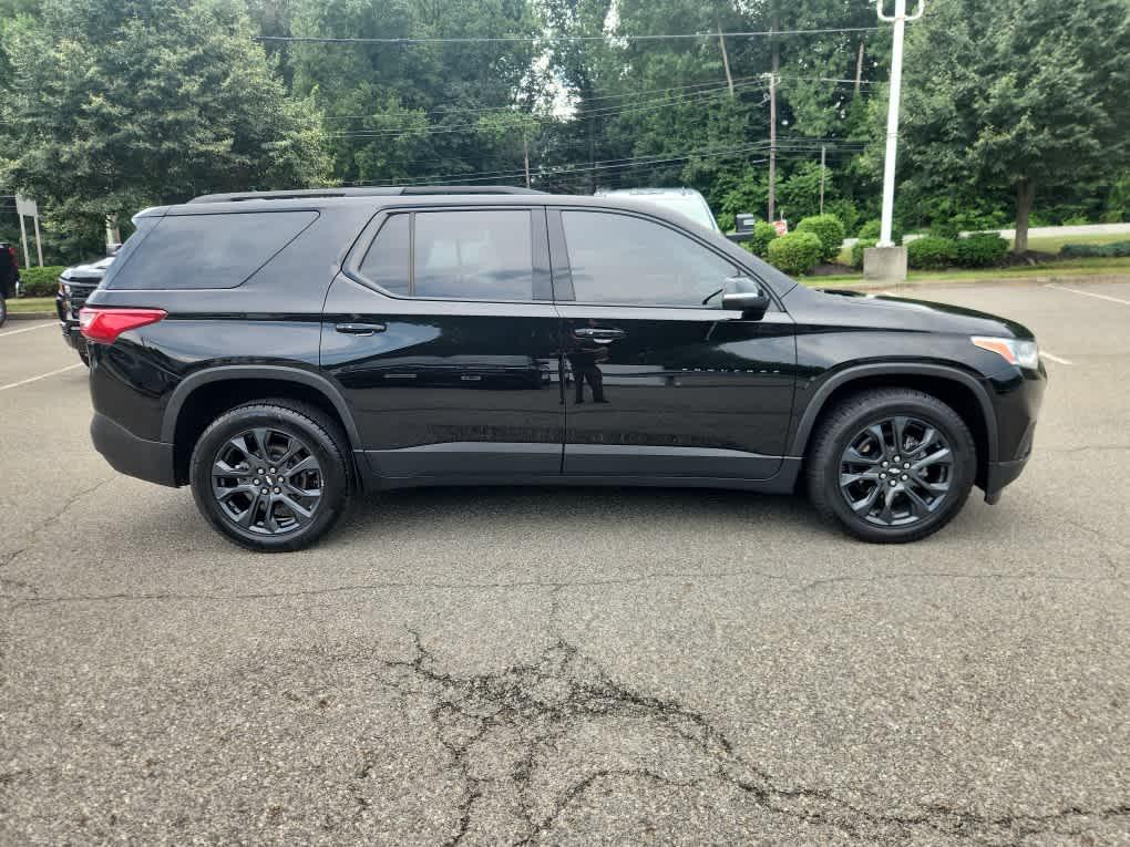 used 2021 Chevrolet Traverse car, priced at $28,308
