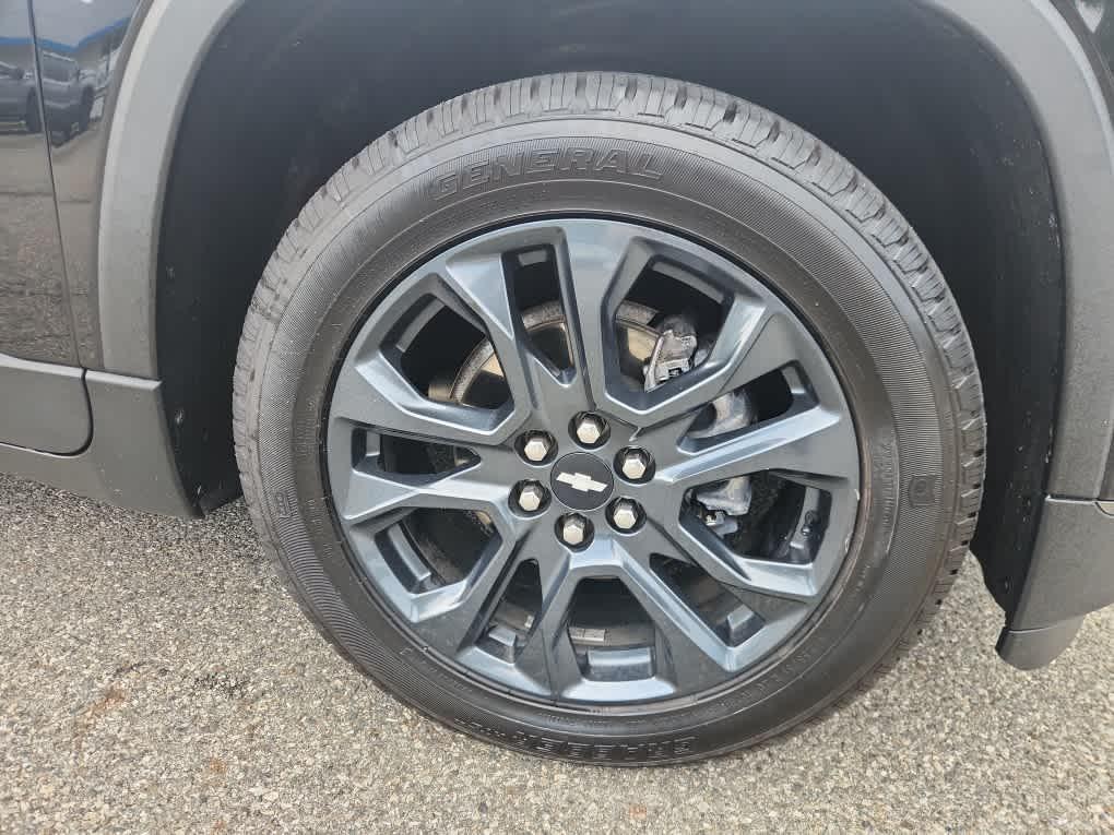 used 2021 Chevrolet Traverse car, priced at $28,308
