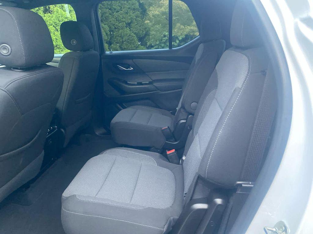 used 2023 Chevrolet Traverse car, priced at $30,908