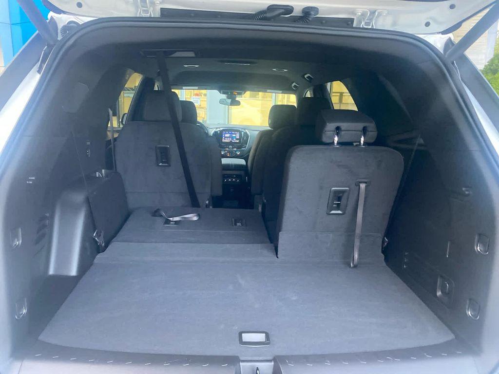 used 2023 Chevrolet Traverse car, priced at $30,908