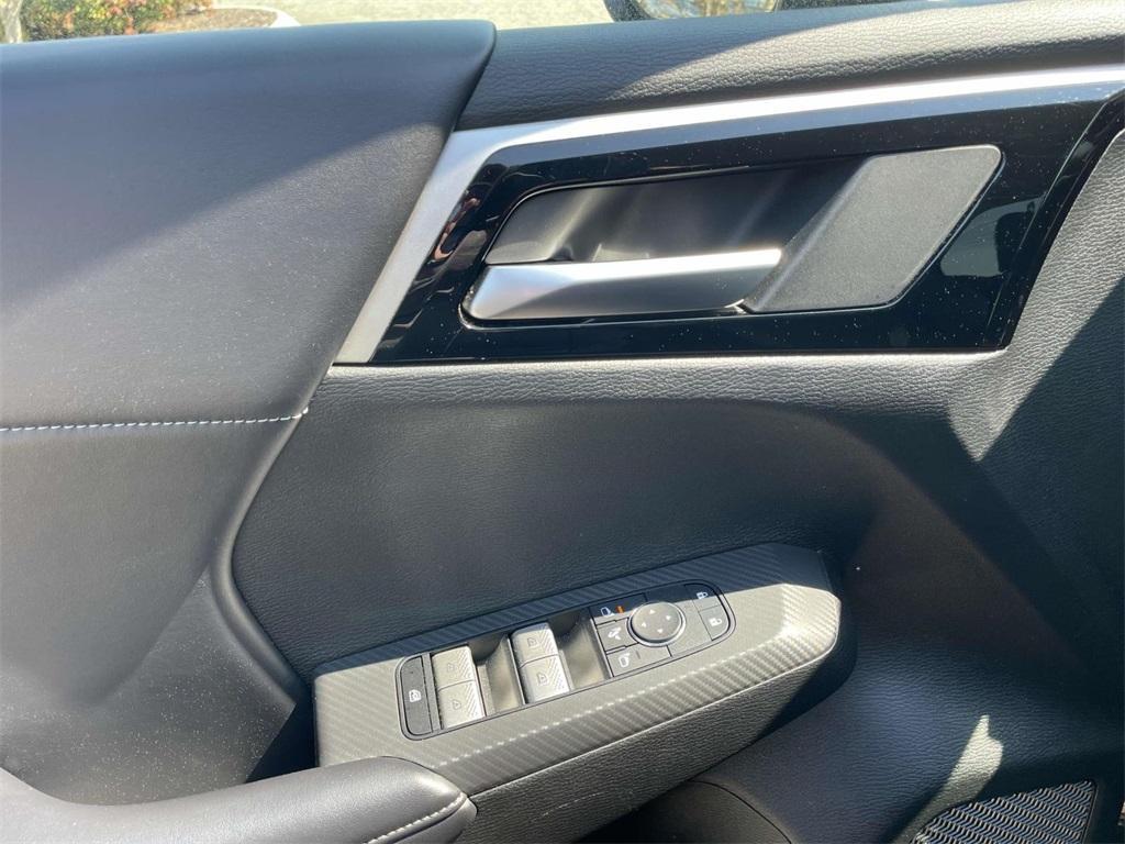 used 2024 Mitsubishi Outlander car, priced at $24,988
