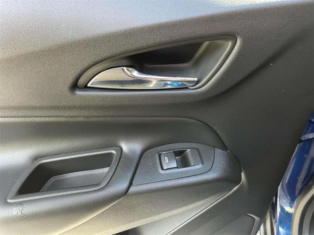 used 2022 Chevrolet Equinox car, priced at $19,498