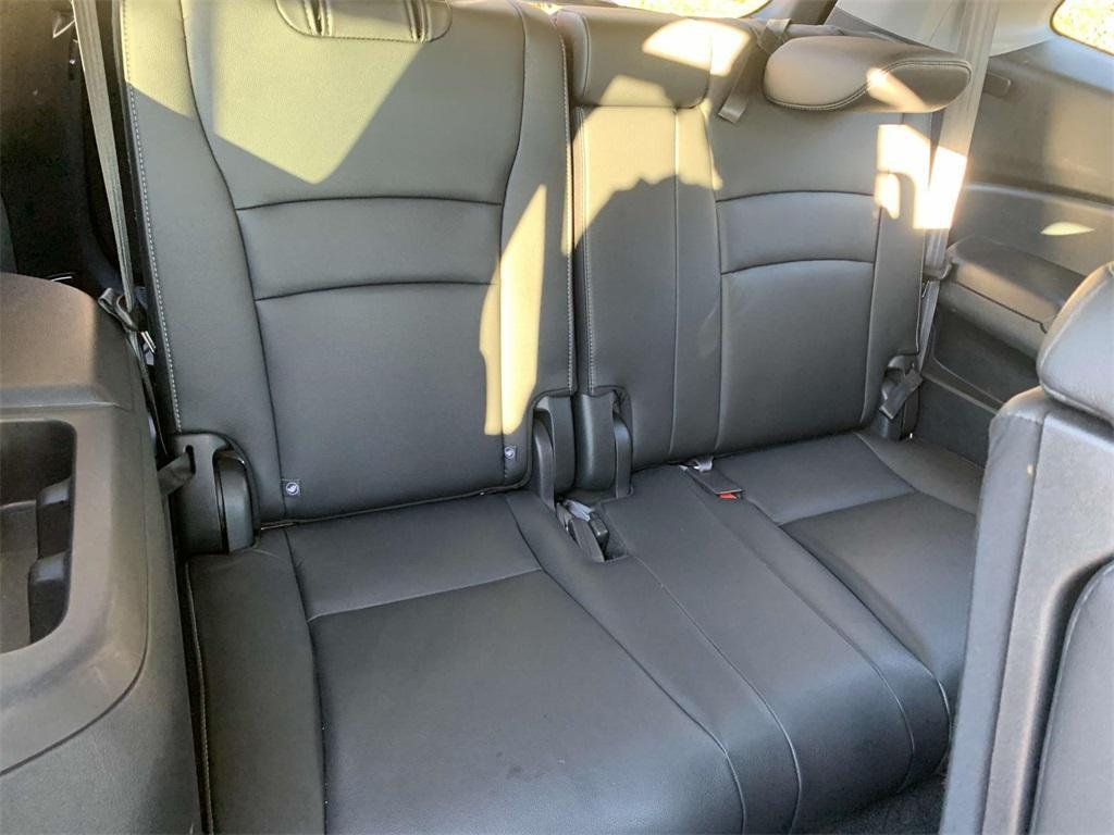 used 2022 Honda Pilot car, priced at $29,398